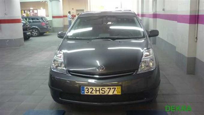 Toyota - Prius - HÍBRIDO