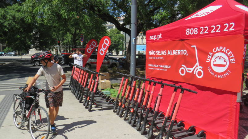 ACP-Noticias-Capacete-reduz-lesoes-na-cabeca-nos-acidentes-com-trotinetes