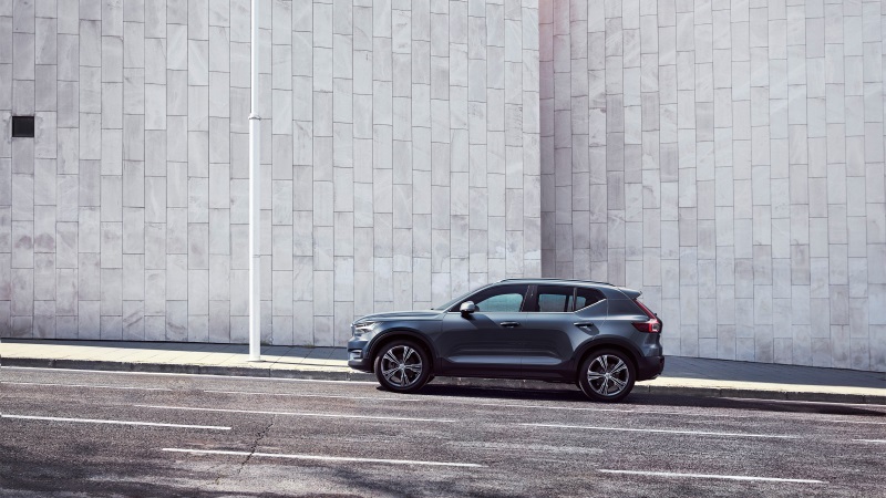 New Volvo_XC40_800