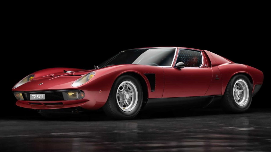 Lamborghini-Miura-SVJ-900