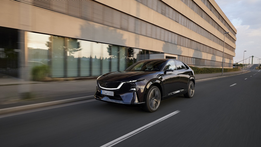 Mazda-CX-6e-840